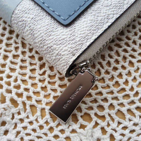 Michael Kors Small Logo Stripe Wallet - Picture 3 of 15